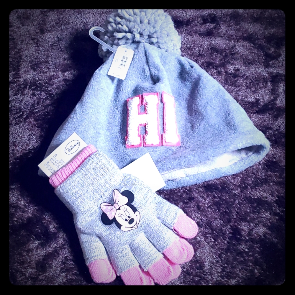 🆕️ GAP BEANIE AND MINNIE MOUSE GLOVES BUNDLE